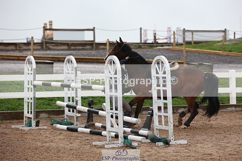 231112A-132443-04454 - Cls 20 Newcomers & 1.10m Open