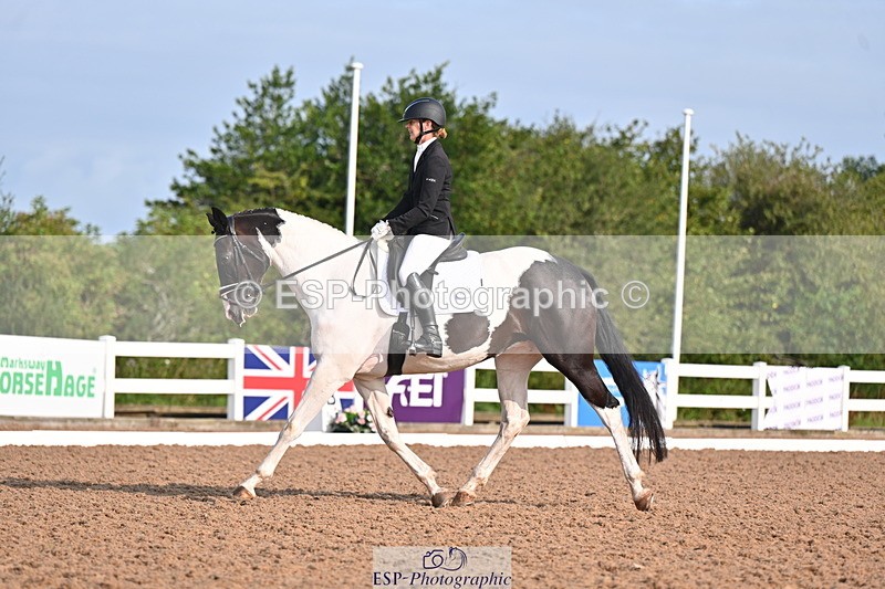 240817A-091024-06520 - 109-Michelle.Head-Alvescot.Winning.Mood