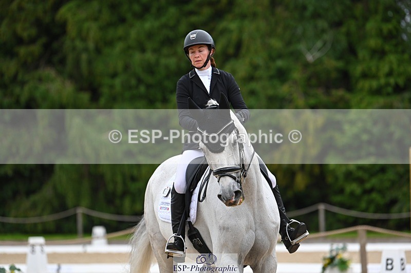 230813-174440-08733 - Cls 14 Medium Silver 16.45 to End