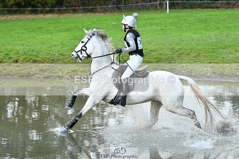 251025A-090850-15266 - D-302-Emma.Farrar