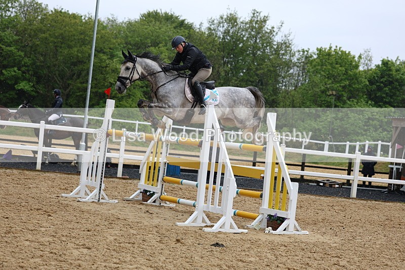 3E7A7593 - Class 9: Senior 1.30m open