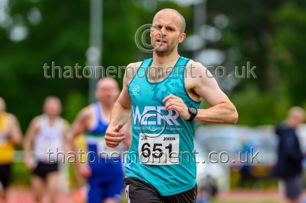 ComMast25-929756 - Track Male Set One