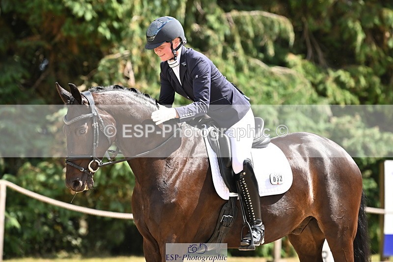 250808A-144115-00975 - 032-Caitlin.BurgessFurst.Sandreo.MFS