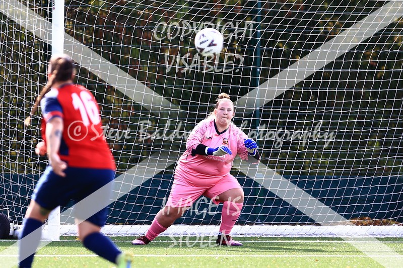 1DX30491 - 2025-10-05 FC Abbey Meads Ladies V Purton  Kingsdown FC Ladies