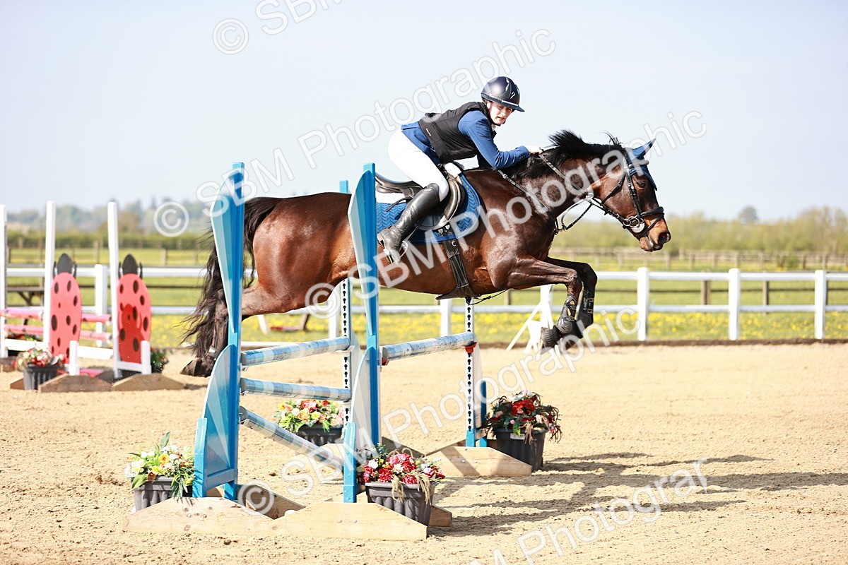  - Class 21 - Senior British Novice - 90cm