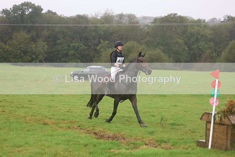 3E7A1917 - Class 4: 80cm: Box