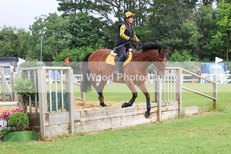 3E7A1023 - Class 4: 70cm Senior