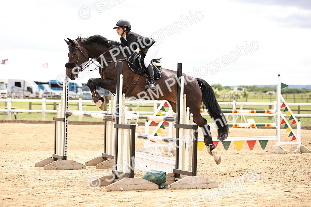 SBM_003182 - Class 11 - Senior Newcomers - 1.10m