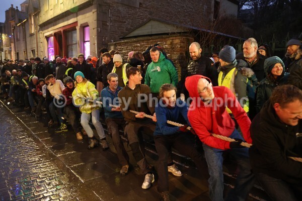 DAD_2074 - Stromness Yule Log Pull