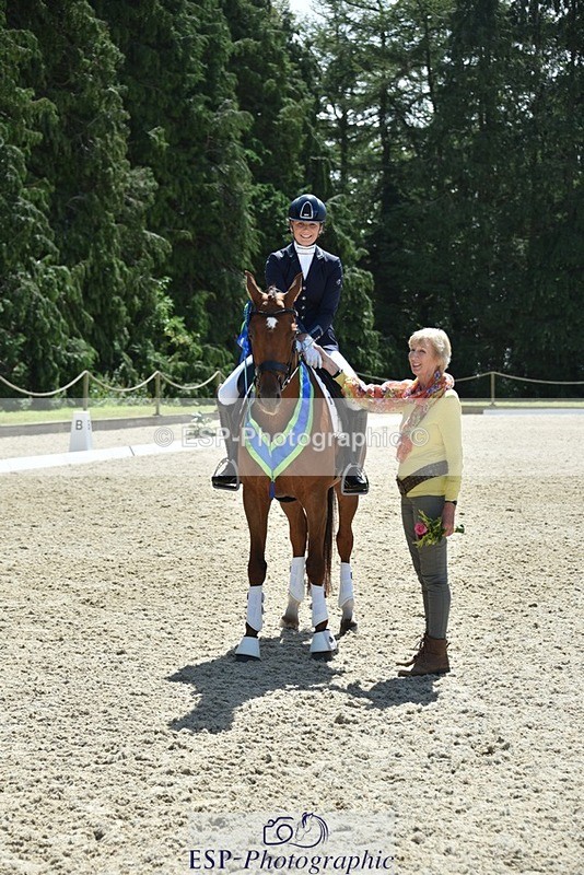 230811-131334-01470 - Adv Medium Silver Presentations