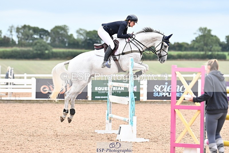 250820B-141515-00913 - Cls 6 Foxhunter and 1.20m Open