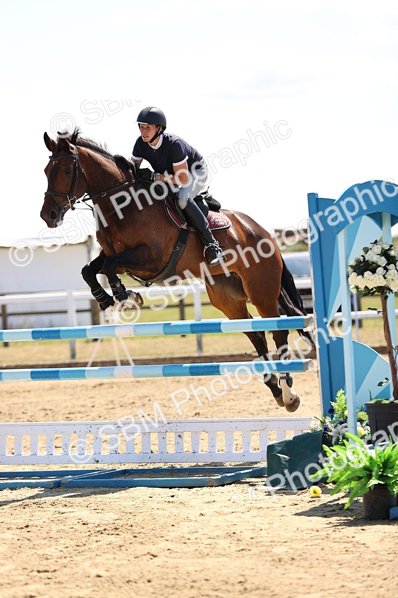SBM_015025 - Class 15 - Senior Newcomers - 1.10m Open