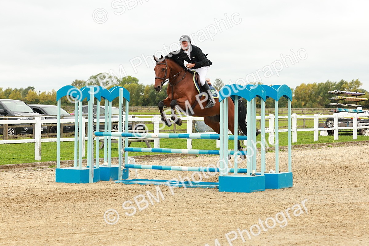 1I0A7879 - Class 4 - Senior Newcomers 1.10m