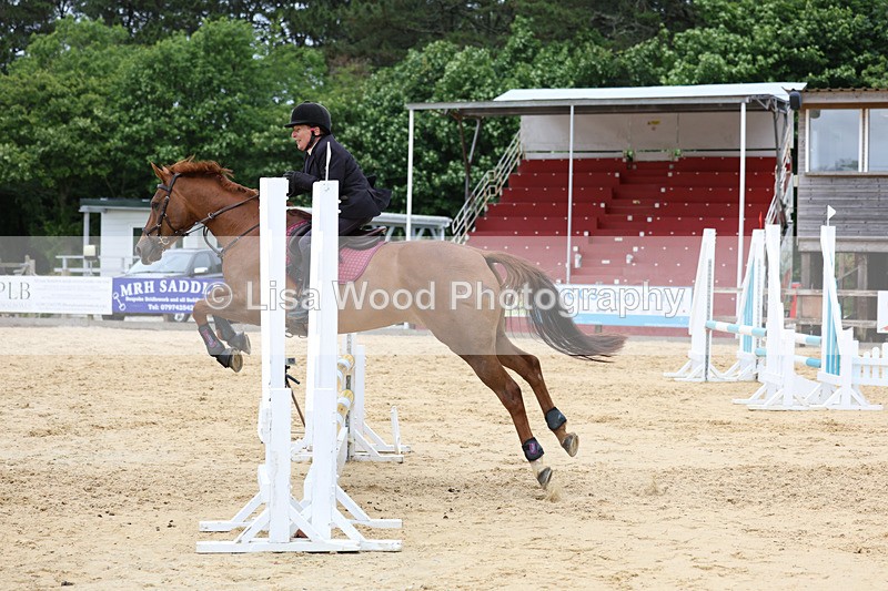 3E7A5024 - Class 9: 80cm Senior