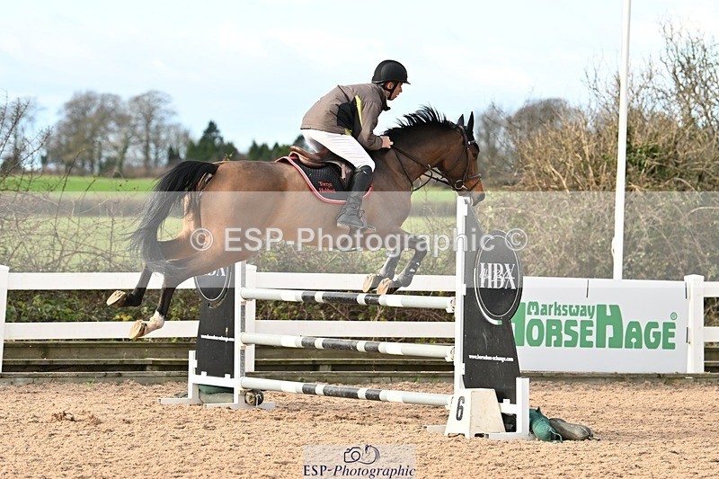 241208-132231-01757 - Cls 21 Newcomers and 1.10m Open