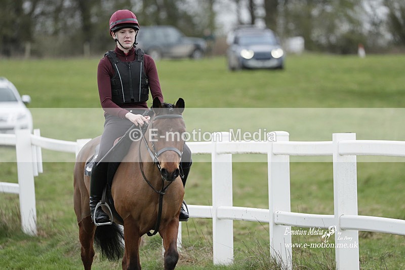 PtP 260323 0013 - New Forest Hounds Point-to-Point Larkhill 26/03/23