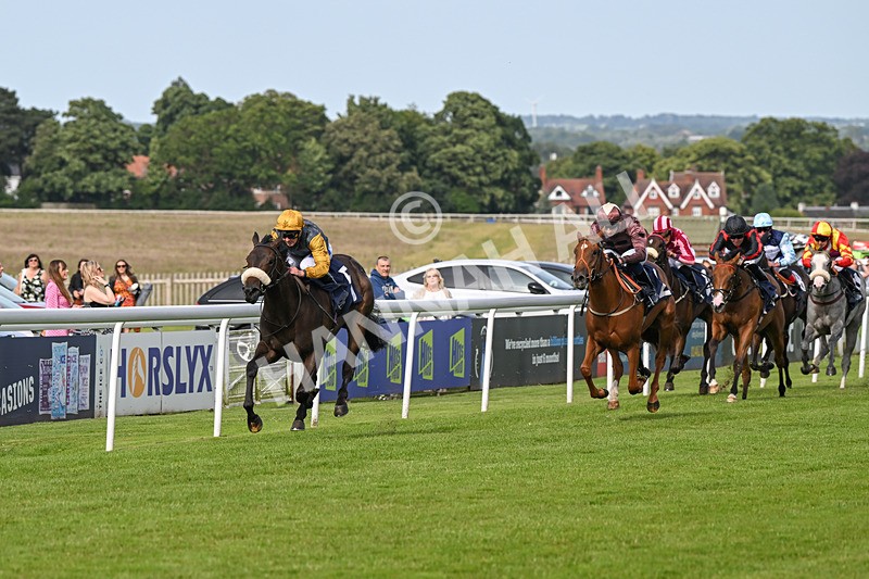 050724-Race 1-Beauty Queen-1390 - Race 1