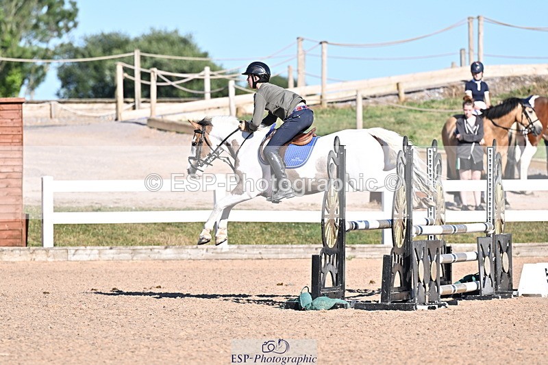 250708A-181140-00425 - 90cm Classes