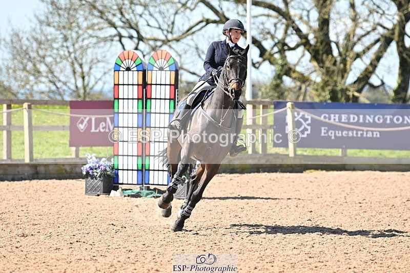 240418A-113747-02634 - Cls 5, 2 Star Medium Tour 1.35m