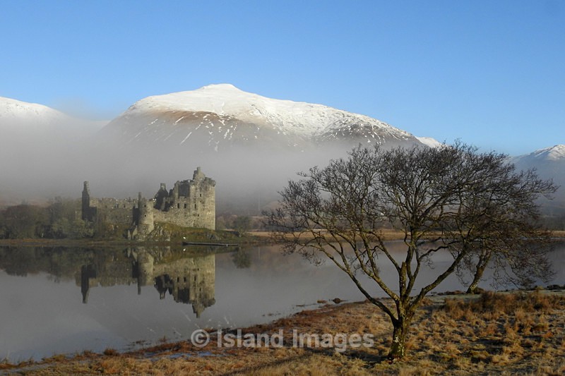 Snow in the hills at Kilchurn Castle - Kilchurn Castle