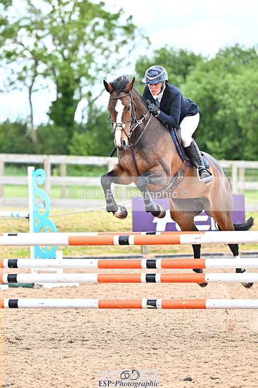 240608A-133956-02627 - Cls 4 Snr Newcomers and 1.10m Open