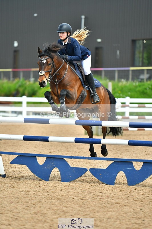 230514A-132206-02947 - Cls 25 Pony Foxhunter & 1.10m Open