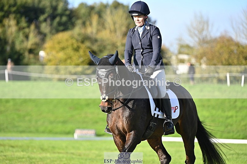 251024A-100716-07976 - F-452-Suzy.Stoneman