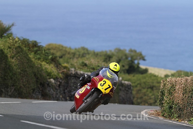 FOM_9728 - Bennetts 500cc Classic TT Race