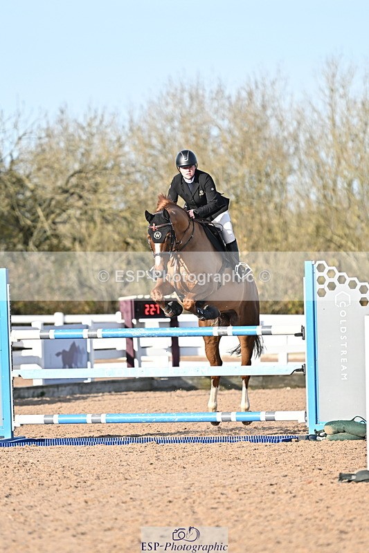 241113A-135217-00738 - Cls 05A&B Snr Fox & 1.20m Open