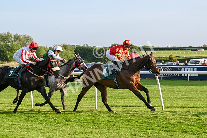 100625-Race 6-Show No Fear-7465 - Race 6