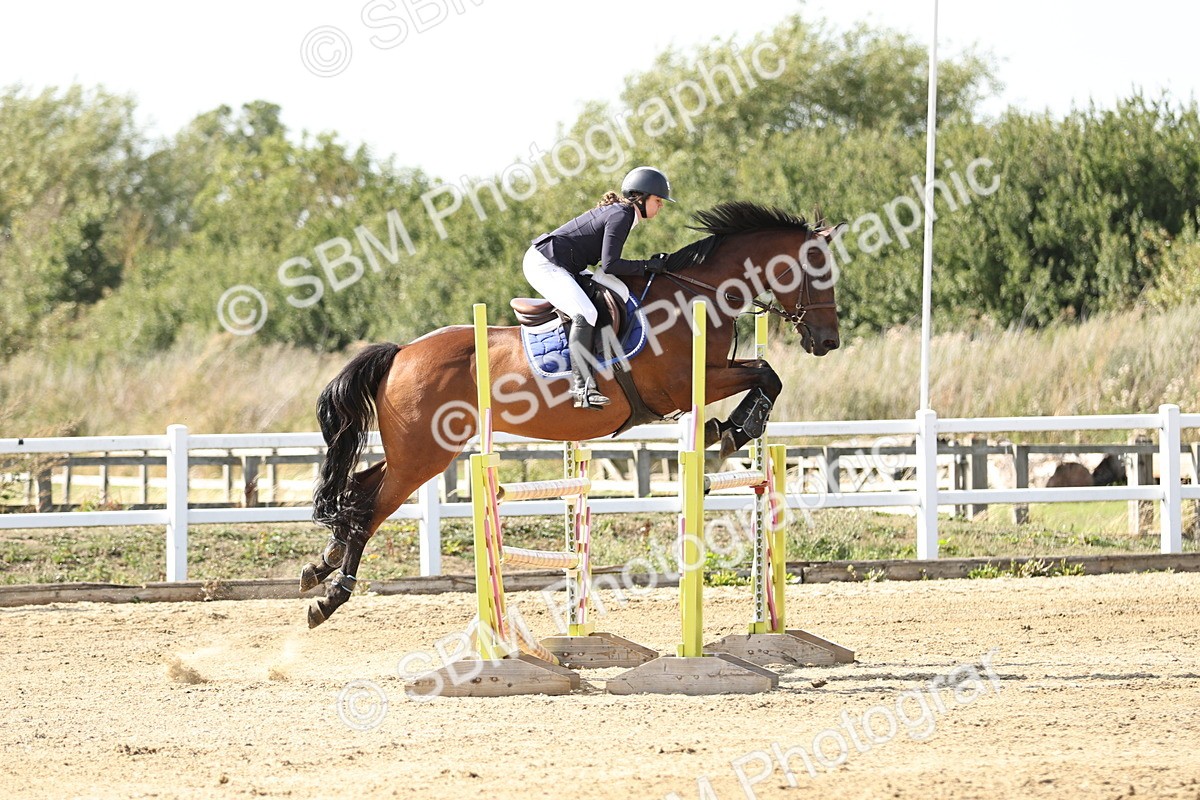 SBM_005237 - Class 6 = Senior Newcomers - 1.10m Open