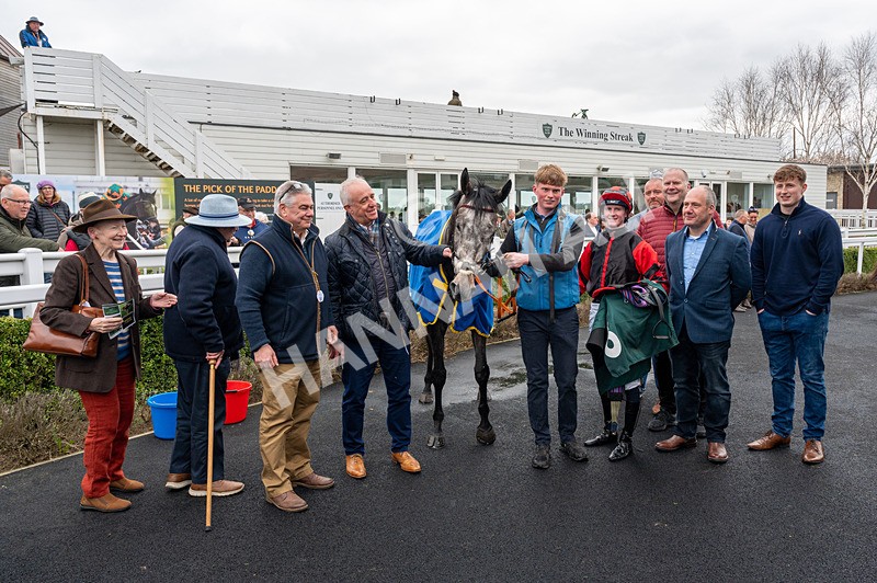 090425-Race 3-Stellarmasterpiece-0508 - Race 3