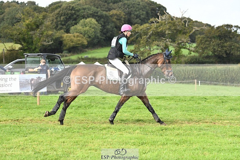 231020-124928-08620 - 065-SIR.HENRY.HALL-Jess.Rimmer-XC