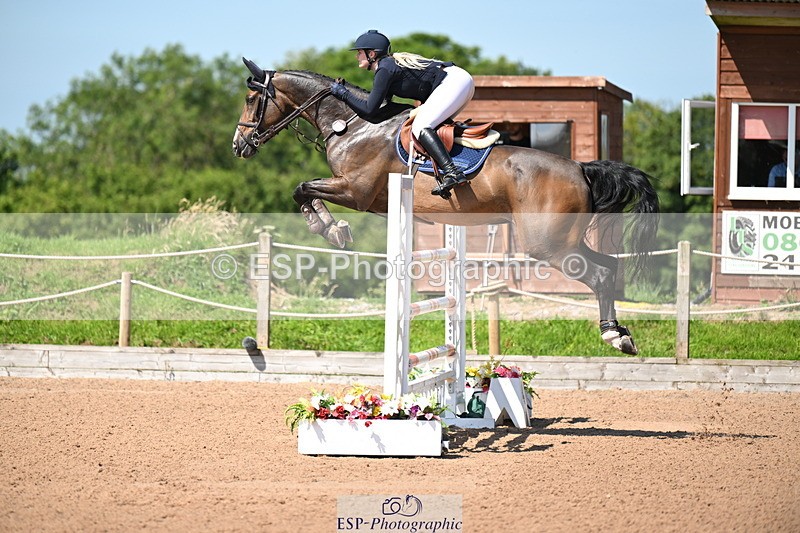 240718A-112119-04746 - Cls 1, 3 Star Small Tour 1.35m