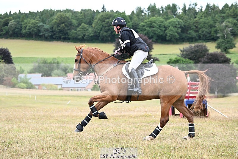 250803A-113549-11193 - K-466-Emily.R.Vincent-GOLDEN.HEART.BREAKER