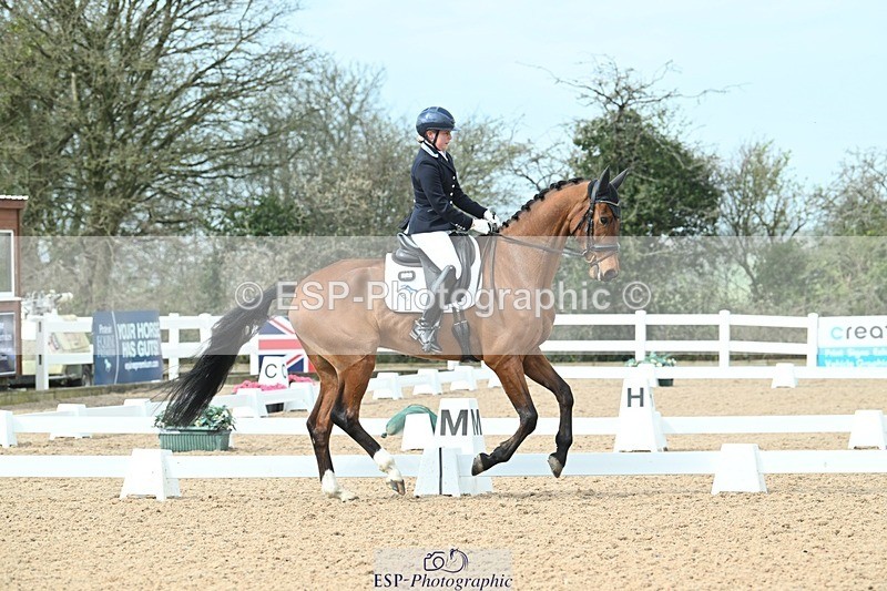 250403-103502-01459 - 036-Abbie.Newbury-Seagry.Viceroy