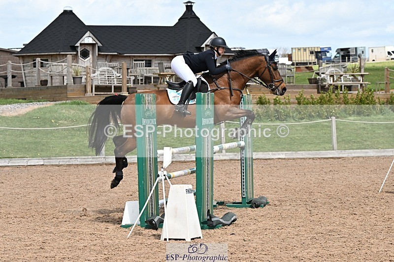 250416-130319-00899 - Cls 4 Newcomers and 1.10m