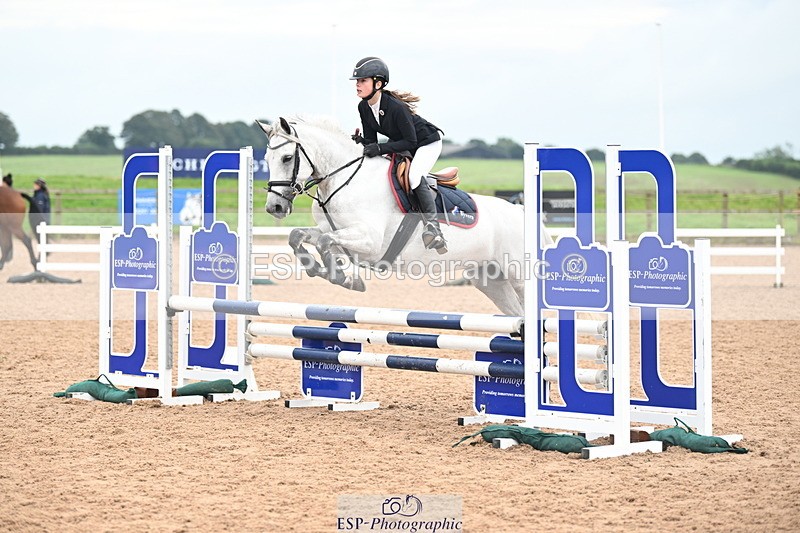 240907A-123240-01664 - Cls 3 Pony Medium Team 80cm & 90cm