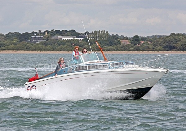 090725 LE SCARRON IMG_1166 - Motorboats - Open
