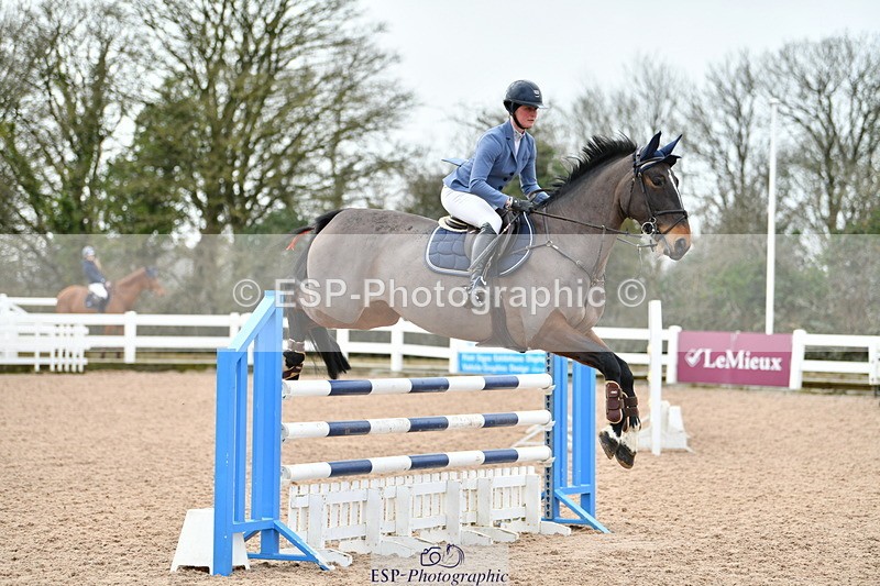 240124A-121315-00386 - Cls 3 Newcomers & 1.10m Open