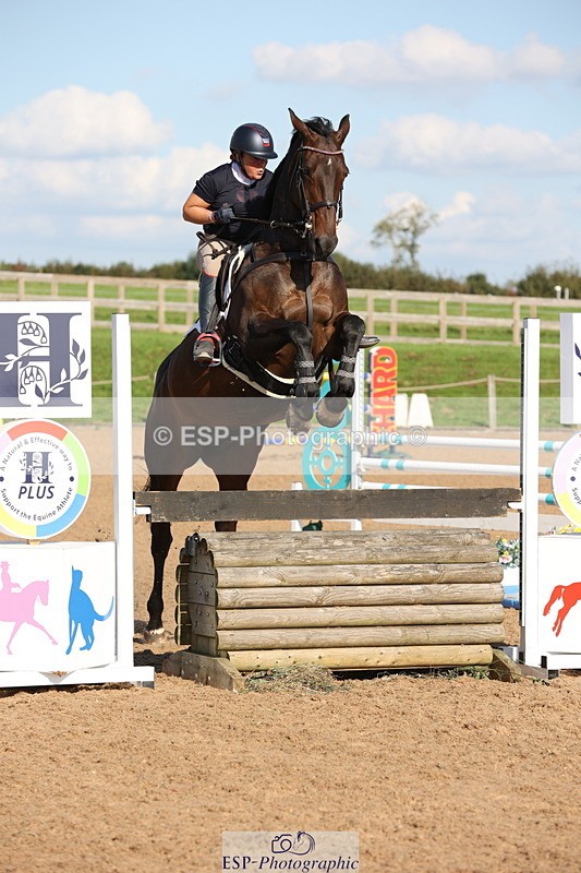 230915A-160813-03047 - Cls 6 Snr 1.05m Derby