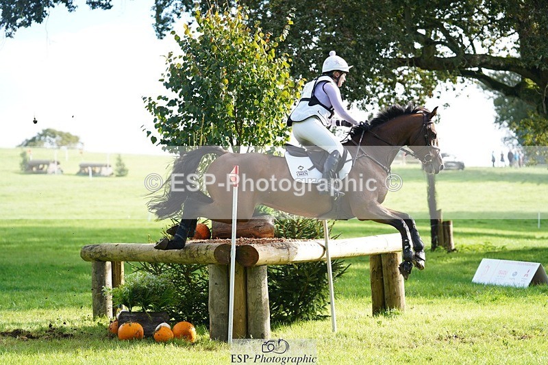 231020-111030-06894 - 034-COOLEY.PARK.MUZE-Gemma.Stevens-XC