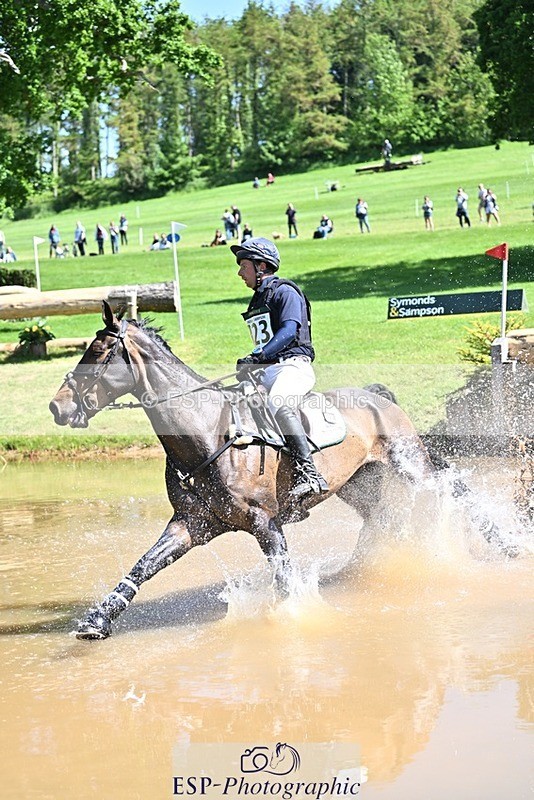 240525-105643-12140 - 323-EMERALD_ENDEAVOUR-Harry_Dzenis