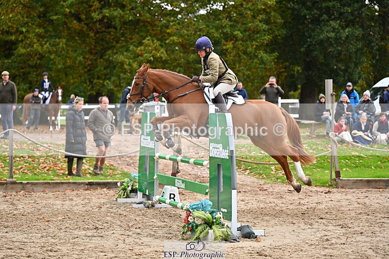 251026A-143416-25172 - G-579-Amy.Newton