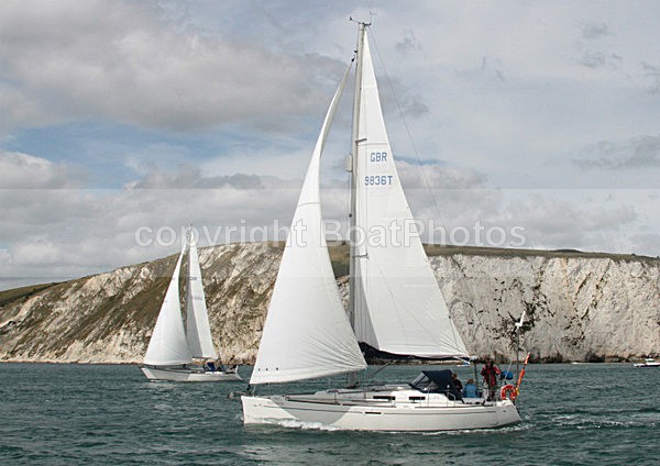 110829 EQUINOX GBR9863T IMG_2916 - Sailboats - monohull