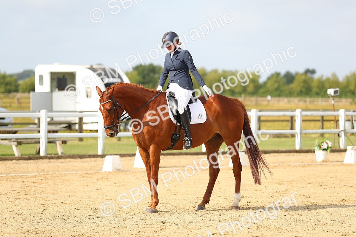 SBM_015563 - Class 13 - Novice 23 - 9.54-11.04