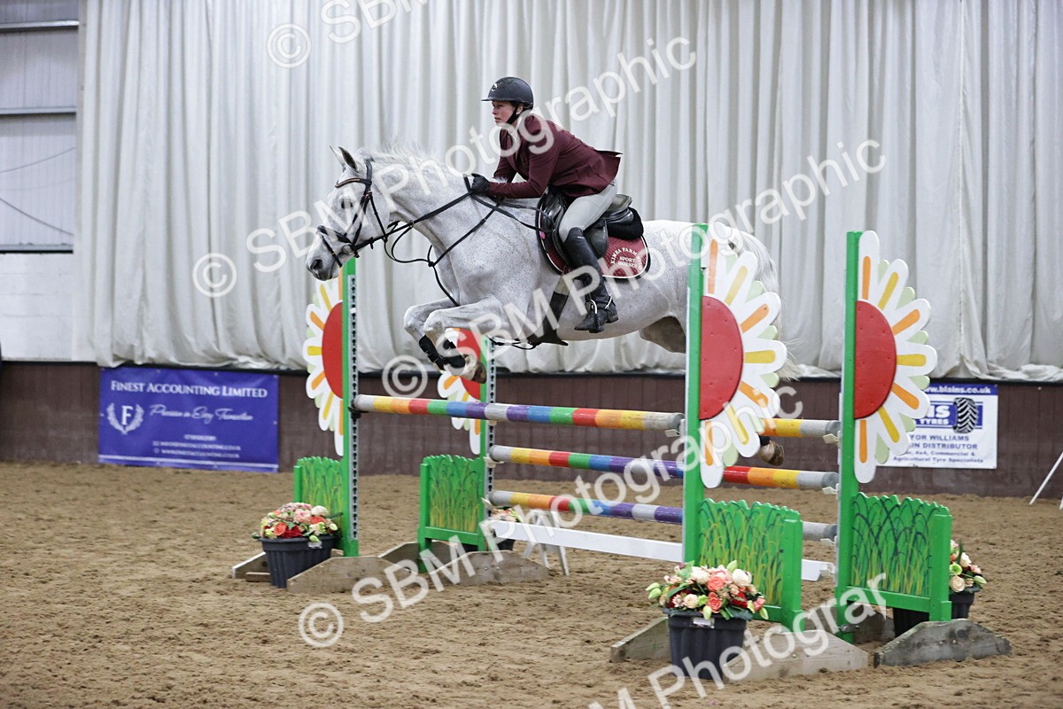 SBM_001389 - Class 4 - Senior Newcomers/ 1.10m Open