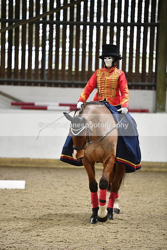 WJ5_9355 - Time 13:04 to 13:41 Fancy Dress DTM