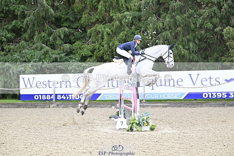 251025A-101513-18075 - A-011-Tara.Moore