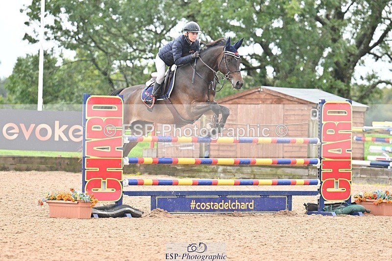 251003-133905-01175 - Cls 3 Foxhunter and 1.20m